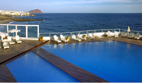 Piscina del hotel Vincci Tenerife Golf 4*.