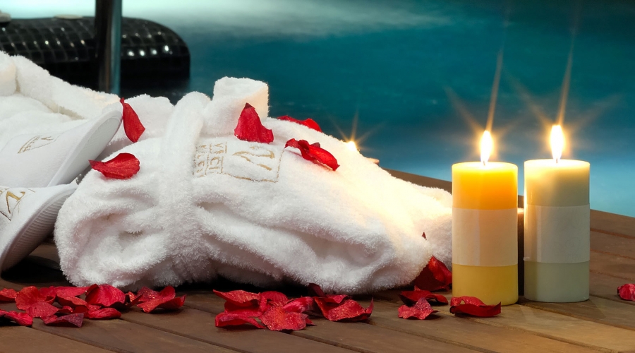 Surprise your partner with a romantic Christmas present