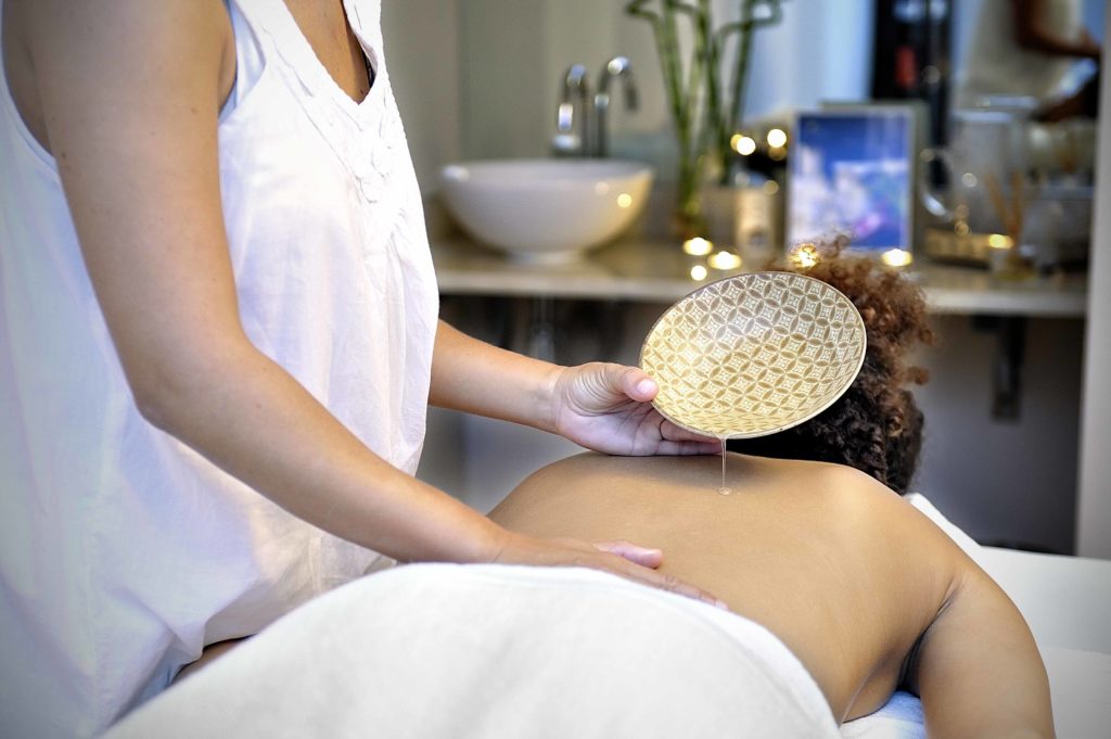 Reservar masajes o tratamientos en el spa