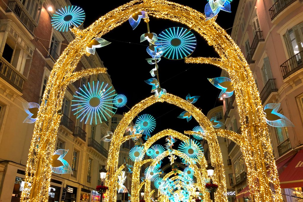 arcos de luces de navidad en málaga