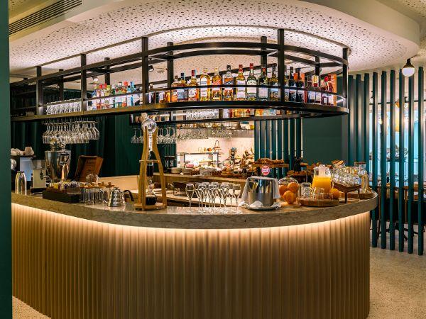 “Onda Bar” Lounge bar Vincci Bonjardim 4* Porto “Onda Bar” Lounge bar Vincci Bonjardim 4* Porto