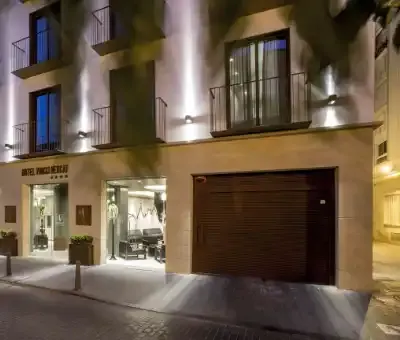 Kostenpflichtiges Parkplatz Vincci Mercat 4* Valencia Kostenpflichtiges Parkplatz Vincci Mercat 4* Valencia