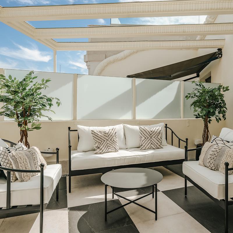 DELUXE WITH TERRACE Vincci Centrum 4* Madrid DELUXE WITH TERRACE Vincci Centrum 4* Madrid