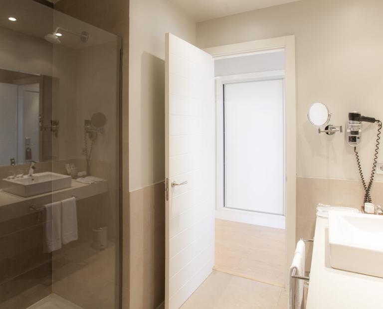 Superior Room With Terrace Vincci Valdecañas Golf 4* Cáceres Superior Room With Terrace Vincci Valdecañas Golf 4* Cáceres