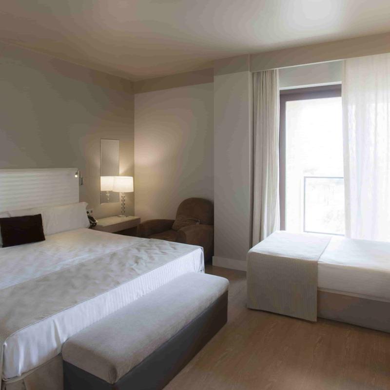 Triple Room Vincci Valdecañas Golf 4* Cáceres Triple Room Vincci Valdecañas Golf 4* Cáceres
