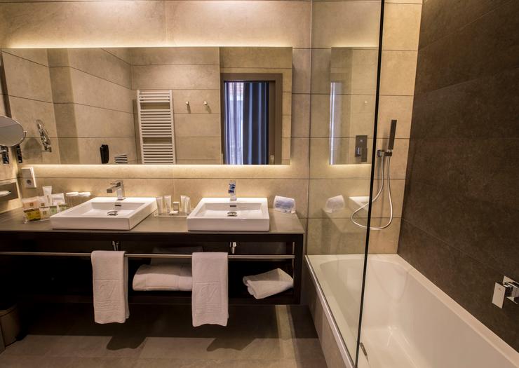 HABITACIÓN JUNIOR SUITE Vincci Mercat 4* Valencia HABITACIÓN JUNIOR SUITE Vincci Mercat 4* Valencia