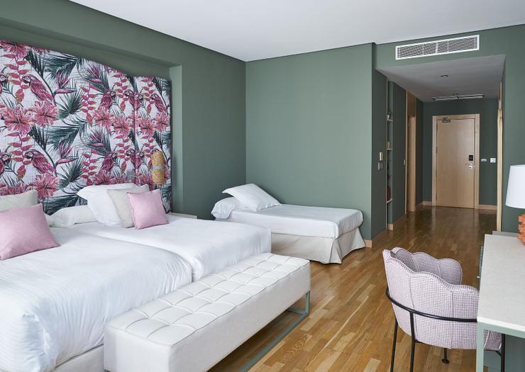 Vincci Room com Cama Extra Vincci Selección Posada del Patio 5* Málaga Vincci Room com Cama Extra Vincci Selección Posada del Patio 5* Málaga