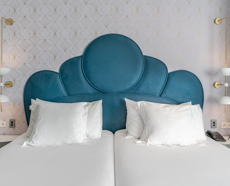 Quarto Padrão com Vista para os Austrias Hotel Vincci Capitol 4* Madrid Quarto Padrão com Vista para os Austrias Hotel Vincci Capitol 4* Madrid