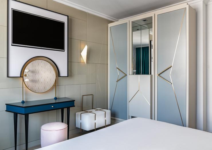 Doppelzimmer auf die Gran Via Vincci Capitol 4* Madrid Doppelzimmer auf die Gran Via Vincci Capitol 4* Madrid