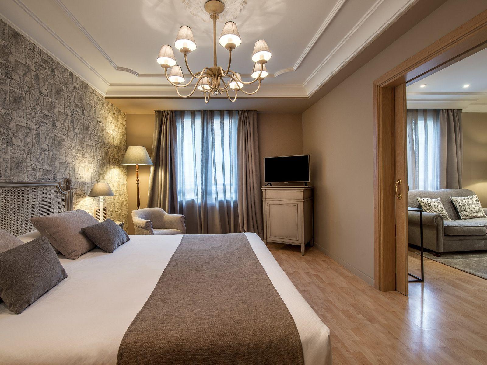 JUNIOR SUITE Vincci Lys 4* Valencia JUNIOR SUITE Vincci Lys 4* Valencia