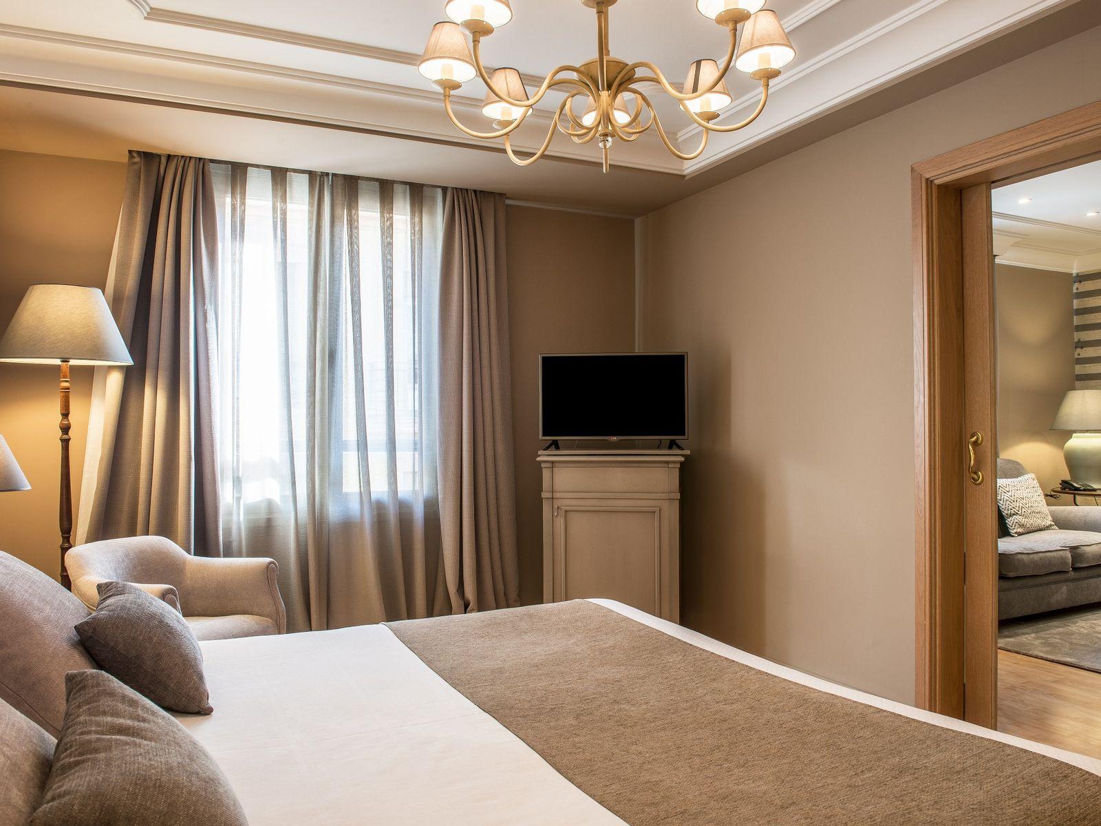 JUNIOR SUITE Vincci Lys 4* Valencia JUNIOR SUITE Vincci Lys 4* Valencia