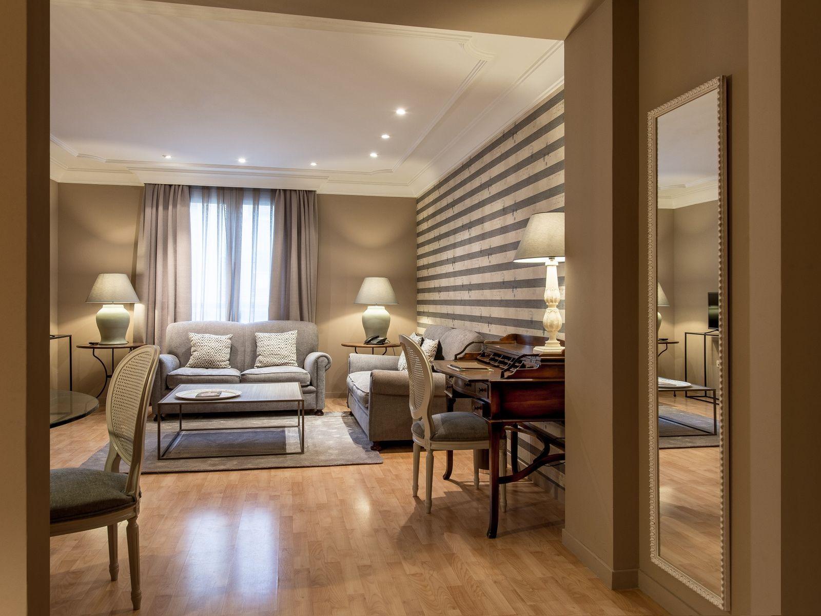 JUNIOR SUITE Vincci Lys 4* Valencia JUNIOR SUITE Vincci Lys 4* Valencia