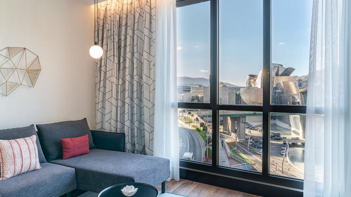 Habitación Junior Suite con vistas al Guggenheim Vincci Consulado de Bilbao 4* Habitación Junior Suite con vistas al Guggenheim Vincci Consulado de Bilbao 4*