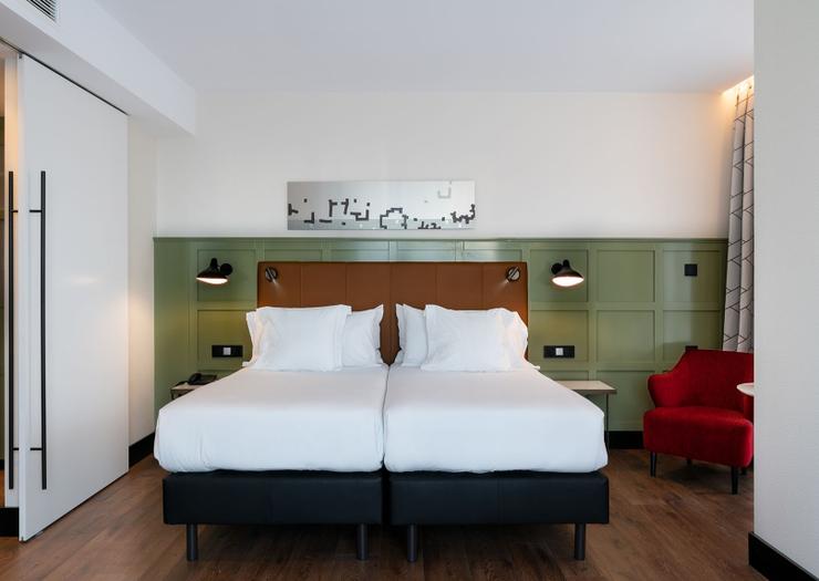 Junior Suite Room Guggenheim views Vincci Consulado de Bilbao 4* Junior Suite Room Guggenheim views Vincci Consulado de Bilbao 4*