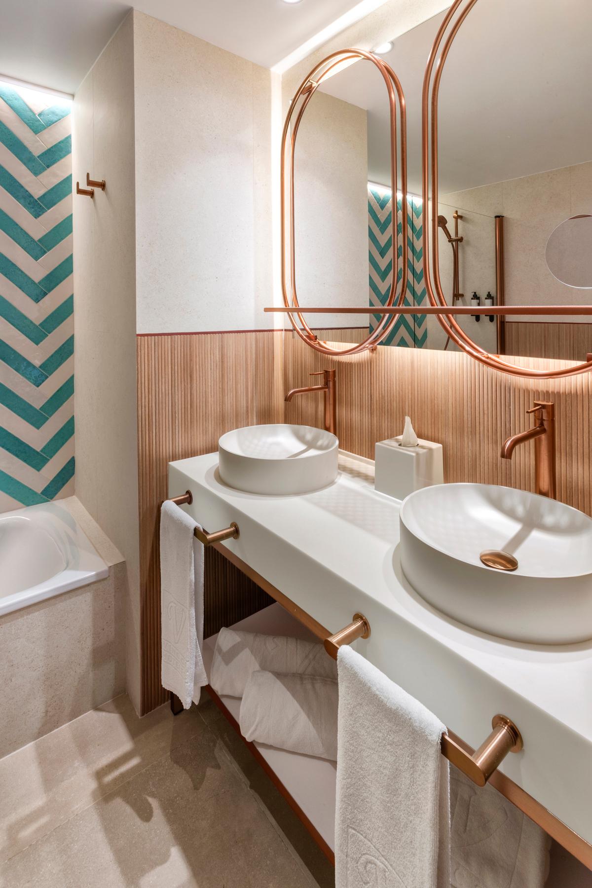 JUNIOR SUITE Vincci Costa Golf 4*  Cadiz