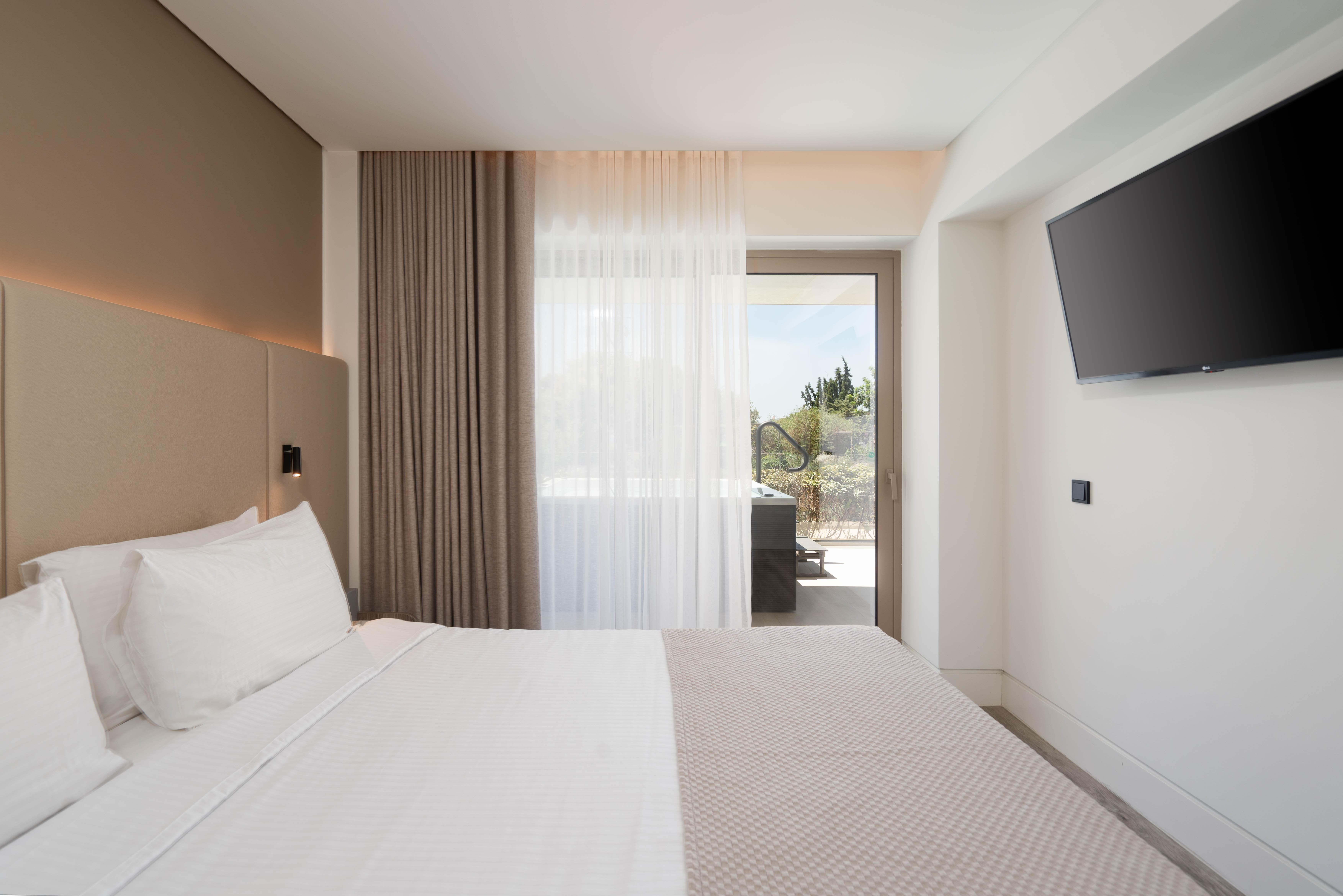 Suite With Private Pool  Vincci EverEden 4* Anavyssos - Athens
