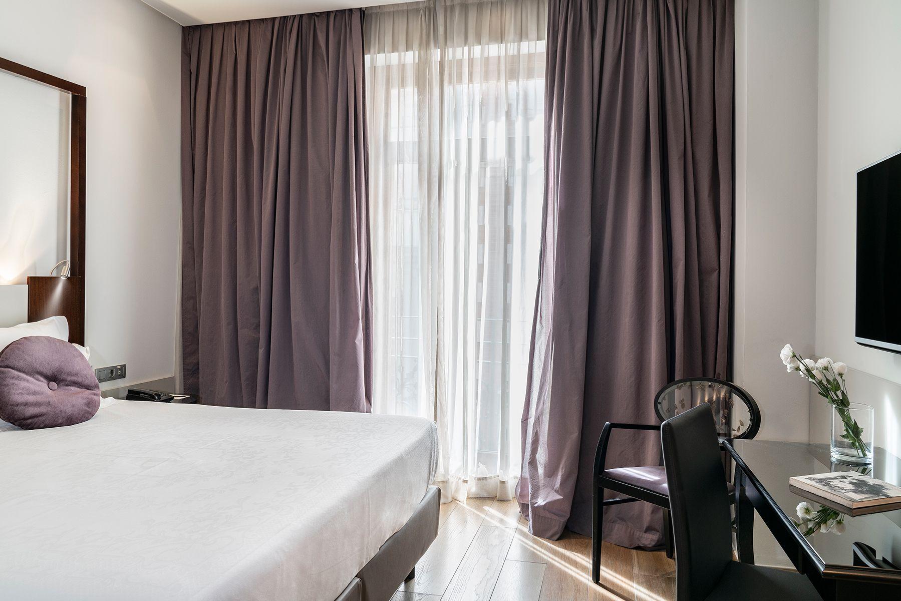 HABITACIÓN SUPERIOR CON VISTAS  Vincci Palace 4* Valencia