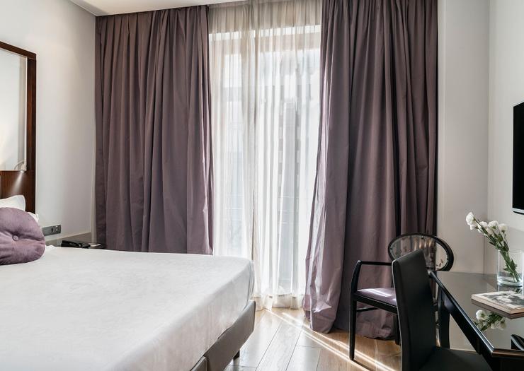 HABITACIÓN SUPERIOR CON VISTAS Vincci Palace 4* Valencia HABITACIÓN SUPERIOR CON VISTAS Vincci Palace 4* Valencia