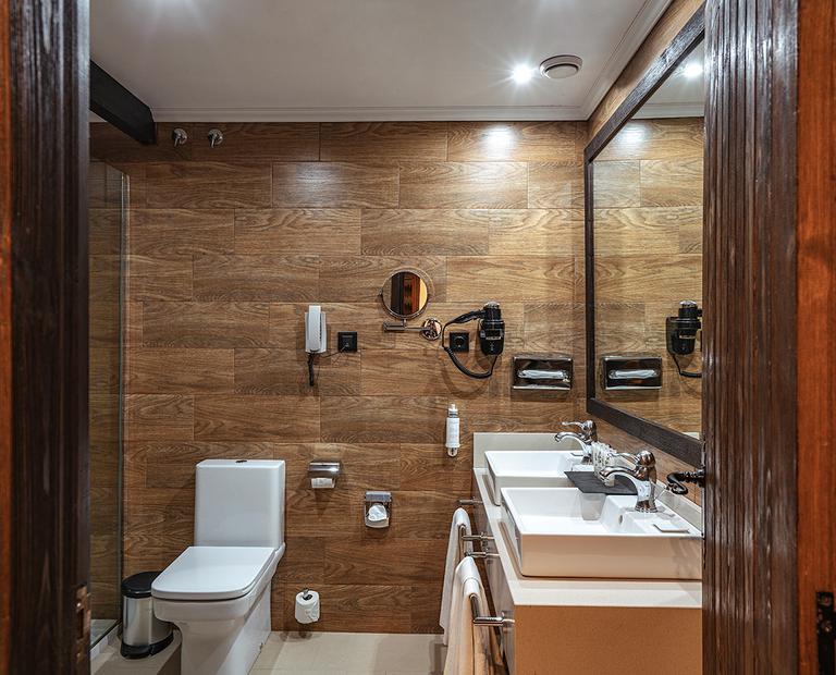 Deluxe Zimmer mit Bergblick Vincci Selección Rumaykiyya 5* Granada Deluxe Zimmer mit Bergblick Vincci Selección Rumaykiyya 5* Granada