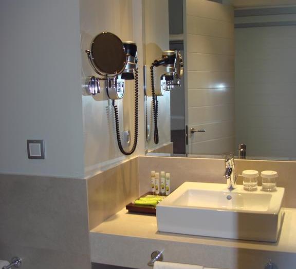 Superior Room With Terrace Vincci Valdecañas Golf 4* Cáceres Superior Room With Terrace Vincci Valdecañas Golf 4* Cáceres