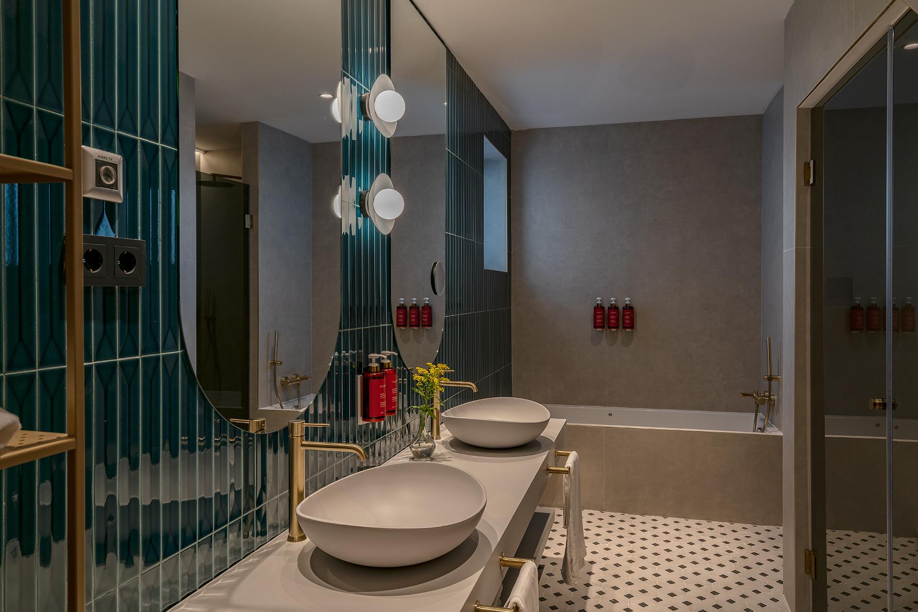 Deluxe Suite  Vincci Selección Posada del Patio 5* Málaga