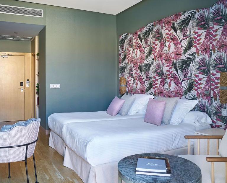 Quarto Duplo com Varanda Vincci Selección Posada del Patio 5* Málaga Quarto Duplo com Varanda Vincci Selección Posada del Patio 5* Málaga