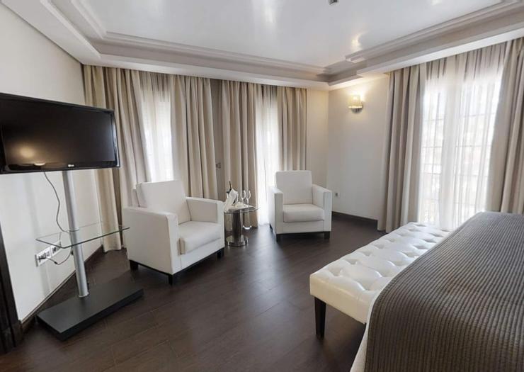 Double Room with Living Room Vincci Selección Aleysa 5* Málaga Double Room with Living Room Vincci Selección Aleysa 5* Málaga