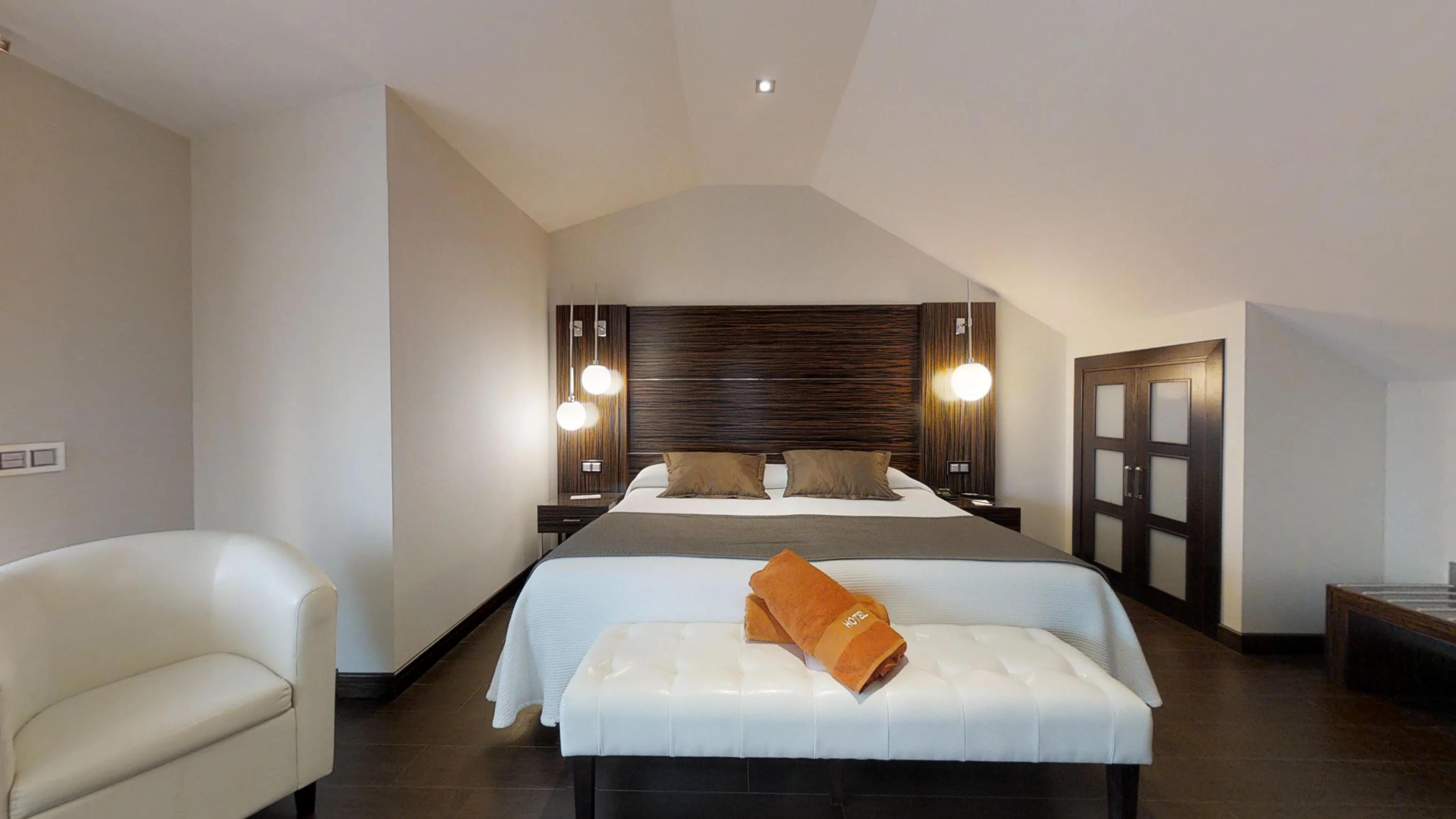 Grand Suite Duplex  Vincci Selección Aleysa 5* Málaga