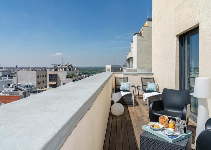 Doppelzimmer Mit Terrasse Vincci Capitol 4* Madrid Doppelzimmer Mit Terrasse Vincci Capitol 4* Madrid