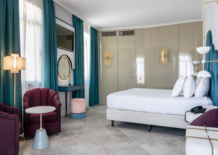 Doppelzimmer Mit Terrasse Vincci Capitol 4* Madrid Doppelzimmer Mit Terrasse Vincci Capitol 4* Madrid