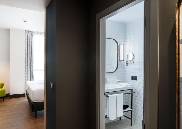 Single Room King Size Bed Vincci Consulado de Bilbao 4* Single Room King Size Bed Vincci Consulado de Bilbao 4*