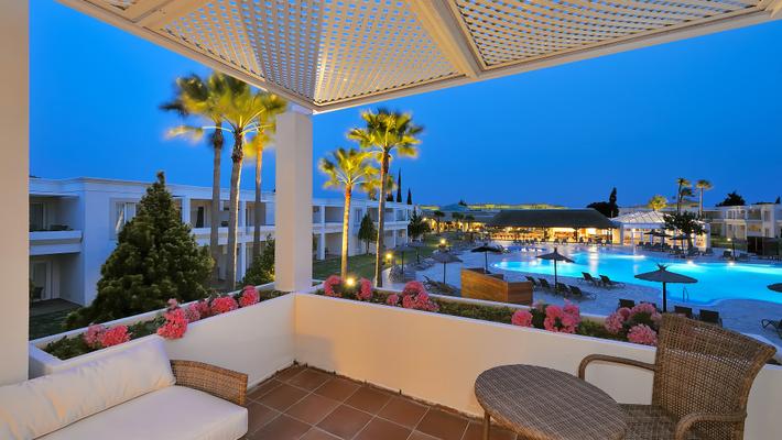 JUNIOR SUITE POOL VIEW Vincci Costa Golf 4* Cadiz JUNIOR SUITE POOL VIEW Vincci Costa Golf 4* Cadiz