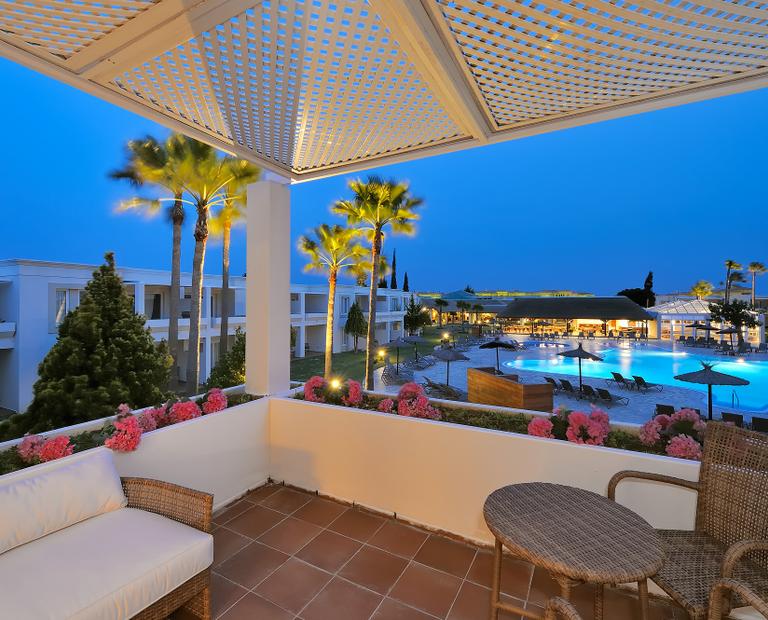 JUNIOR SUITE POOL VIEW Vincci Costa Golf 4* Cadiz JUNIOR SUITE POOL VIEW Vincci Costa Golf 4* Cadiz