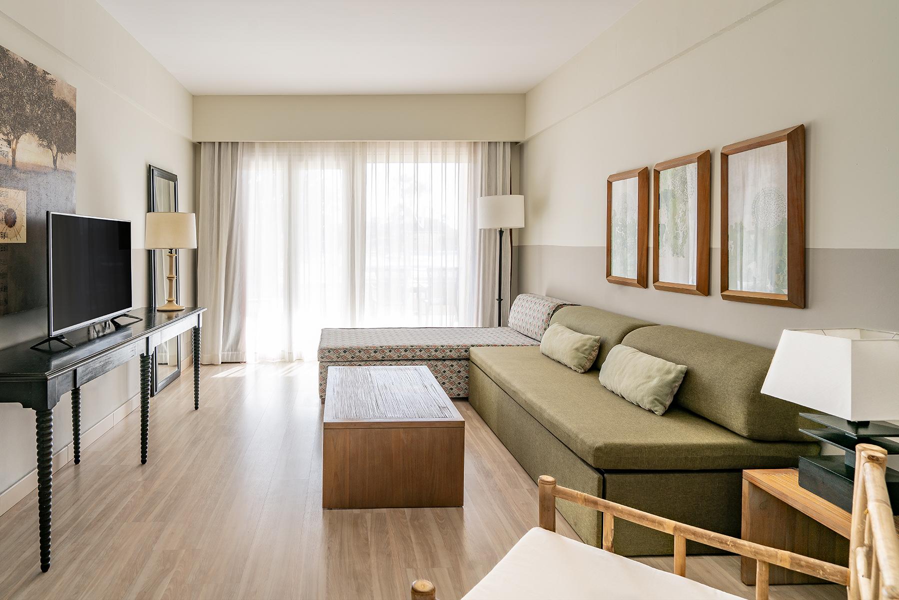 JUNIOR SUITE GARDEN ACCESS Vincci Costa Golf 4*  Cadiz