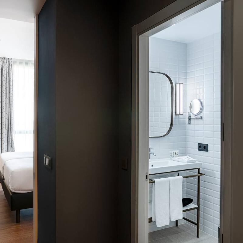 Single Room with view to the Ría Vincci Consulado de Bilbao 4* Single Room with view to the Ría Vincci Consulado de Bilbao 4*