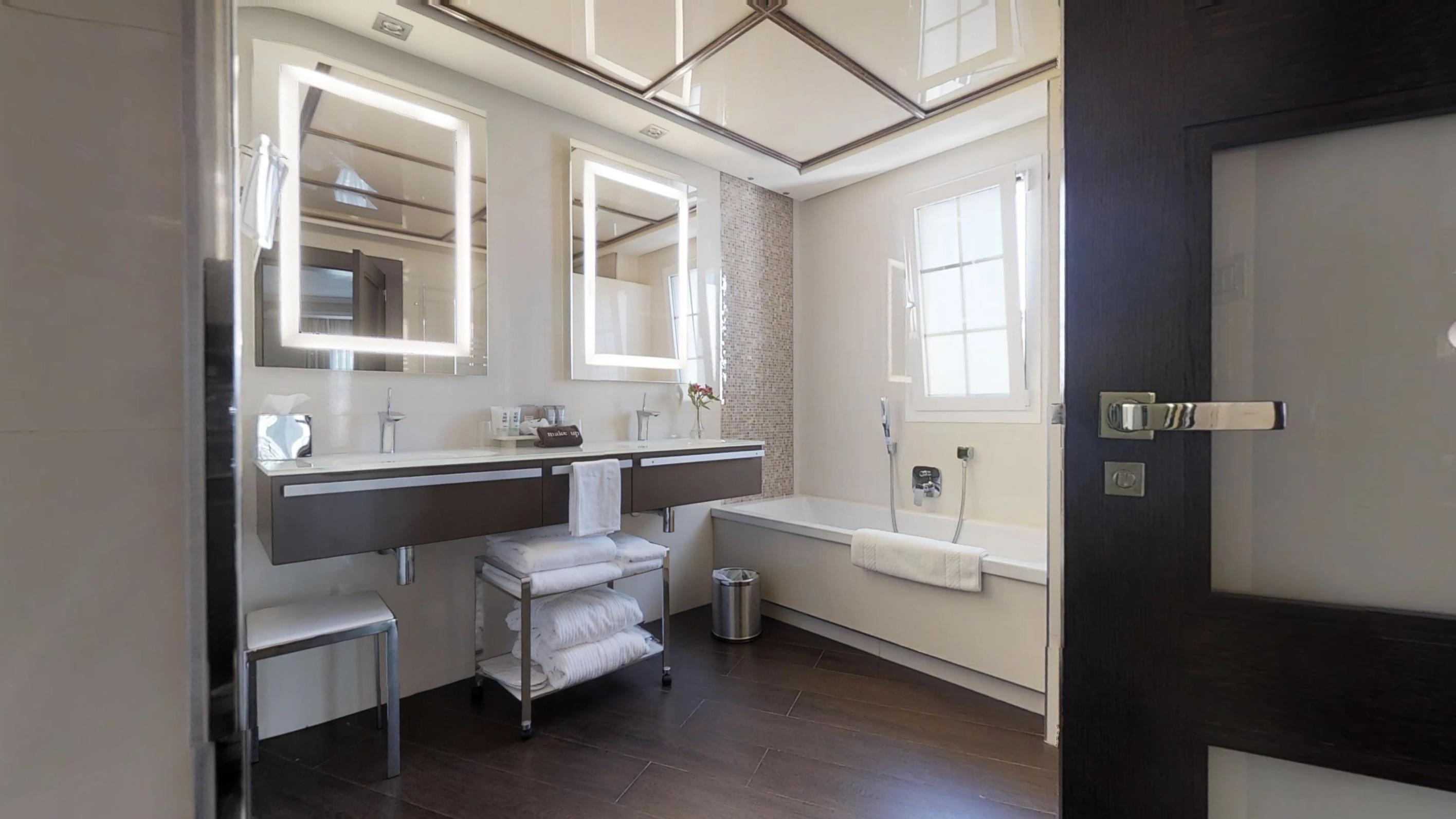 Suite mit Stadtblick Vincci Selección Aleysa 5* Málaga Suite mit Stadtblick Vincci Selección Aleysa 5* Málaga