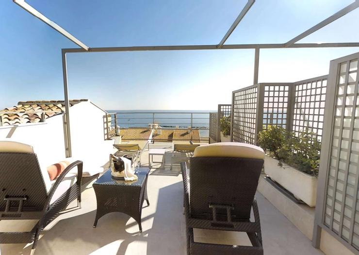 Suite Duplex Vincci Selección Aleysa 5* Málaga Suite Duplex Vincci Selección Aleysa 5* Málaga