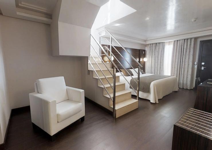 Suite Duplex Vincci Selección Aleysa 5* Málaga Suite Duplex Vincci Selección Aleysa 5* Málaga