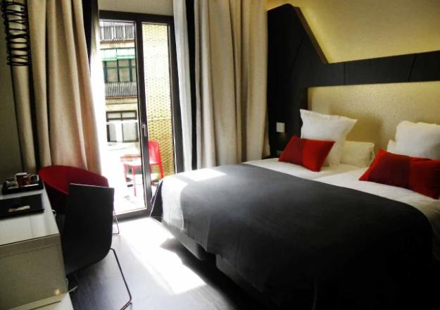 Habitación Triple standard Vincci Gala 4* Barcelona Habitación Triple standard Vincci Gala 4* Barcelona