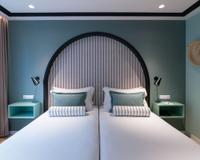 Quarto Duplo com Sofá cama Hotel Vincci Bonjardim 4* Porto Quarto Duplo com Sofá cama Hotel Vincci Bonjardim 4* Porto