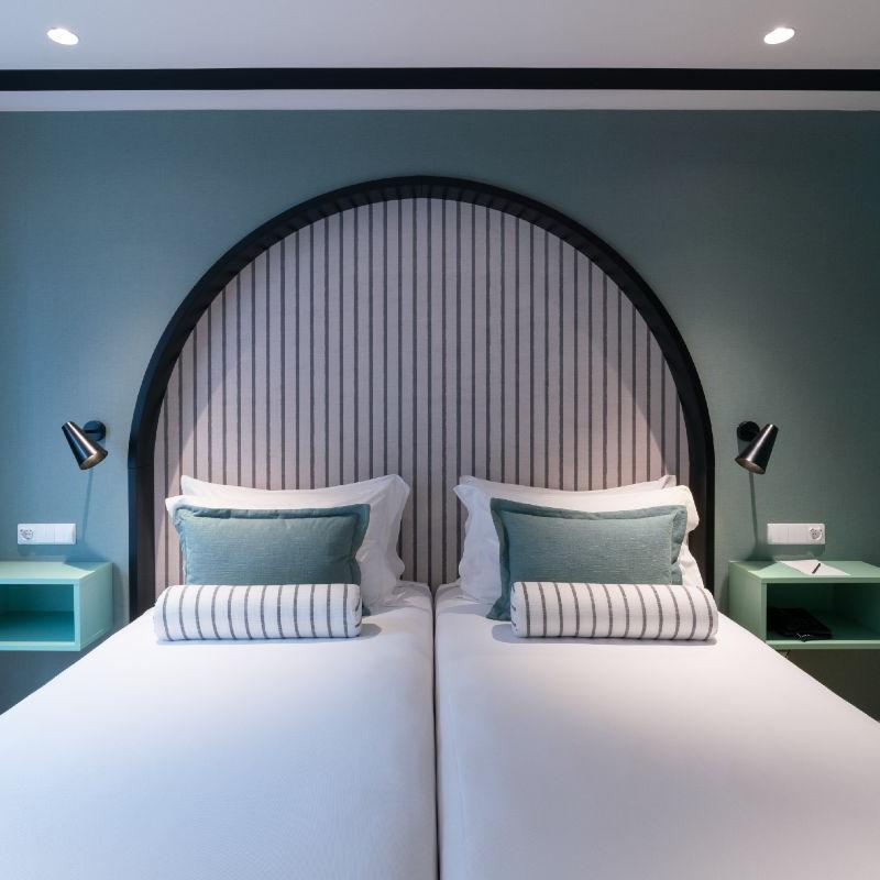 Double Room with Extra Bed Vincci Bonjardim 4* Porto Double Room with Extra Bed Vincci Bonjardim 4* Porto