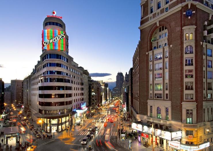 Doppelzimmer auf die Gran Via Vincci Capitol 4* Madrid Doppelzimmer auf die Gran Via Vincci Capitol 4* Madrid