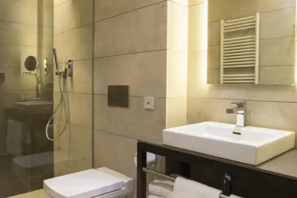 Camera tripla Vincci Mercat 4* Valencia Camera tripla Vincci Mercat 4* Valencia