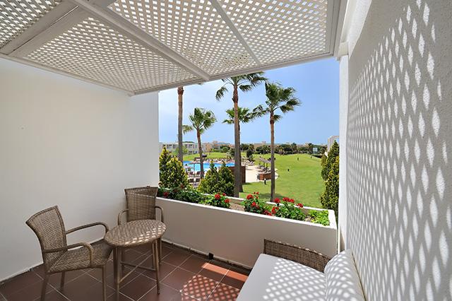 JUNIOR SUITE POOL VIEW Vincci Costa Golf 4* Cadiz JUNIOR SUITE POOL VIEW Vincci Costa Golf 4* Cadiz