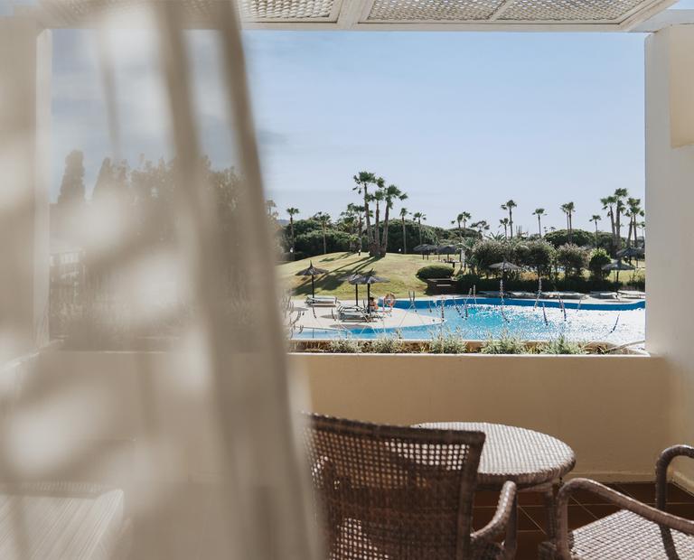 JUNIOR SUITE POOL VIEW Vincci Costa Golf 4* Cadiz JUNIOR SUITE POOL VIEW Vincci Costa Golf 4* Cadiz