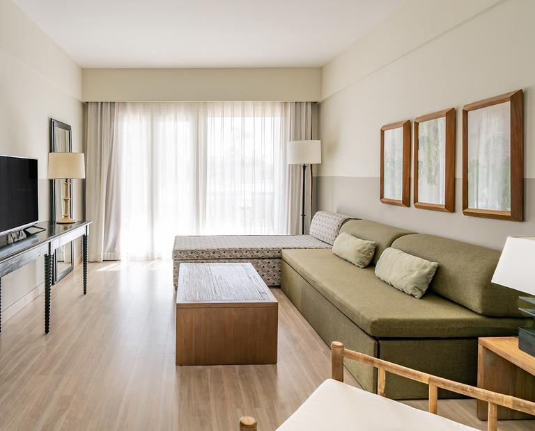 JUNIOR SUITE POOL VIEW Vincci Costa Golf 4* Cadiz JUNIOR SUITE POOL VIEW Vincci Costa Golf 4* Cadiz