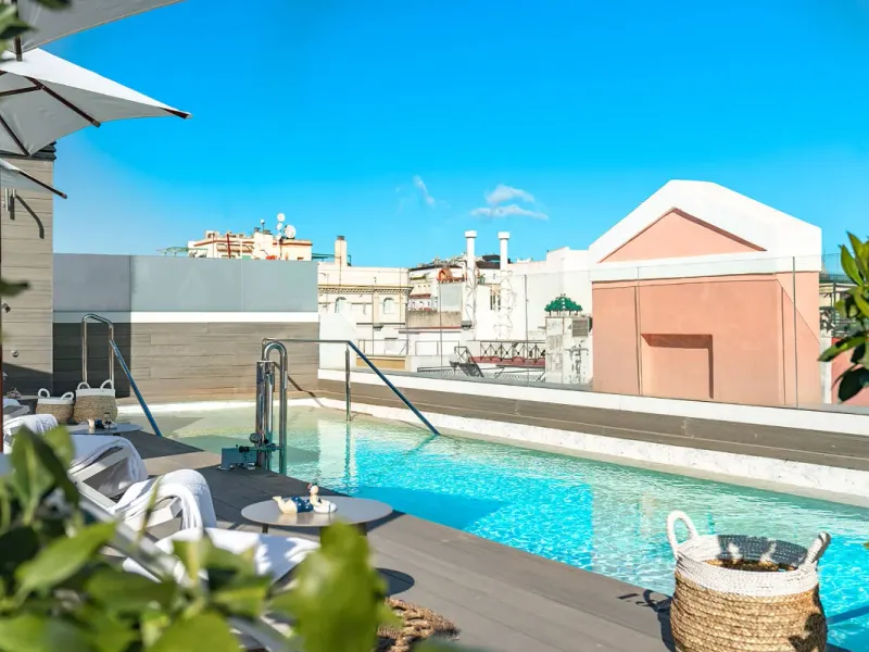 Piscina Hotel Molviedro Suites Apartments Sevilla Piscina Hotel Molviedro Suites Apartments Sevilla