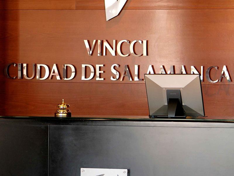 Rezeption Vincci Ciudad de Salamanca 4* Rezeption Vincci Ciudad de Salamanca 4*