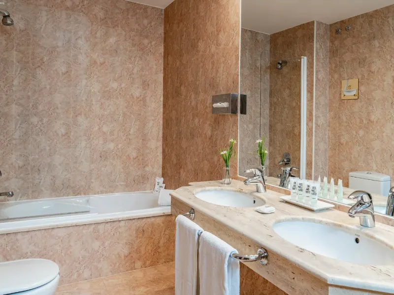 Bathroom Vincci Ciudad de Salamanca 4* Bathroom Vincci Ciudad de Salamanca 4*