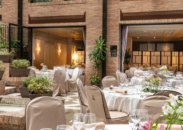 Patio la acequia + alhacaba Hotel Vincci Albayzín 4* Granada Patio la acequia + alhacaba Hotel Vincci Albayzín 4* Granada